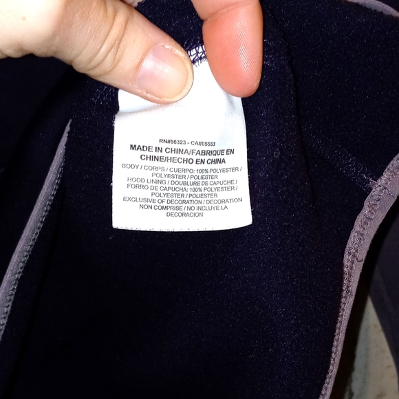 1228 Nike Dri-Fit Hoodie - Picture 6 of 6